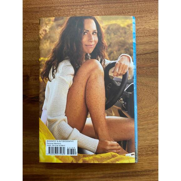 MINNIE DRIVER Actress AUTOGRAPHED "Managing Expectations" NEW SIGNED BOOK 1st Ed - Picture 4 of 9